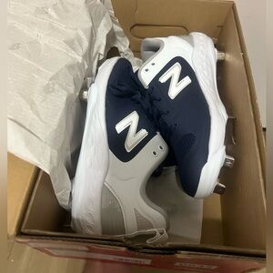Brand New, New Balance Fresh Foam X Velo V3 Metal Womens 7 $65 OBO